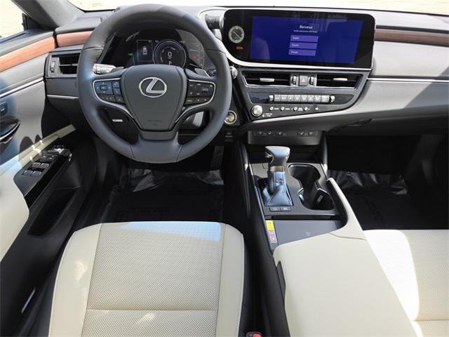 new 2025 Lexus ES 300h car, priced at $50,824