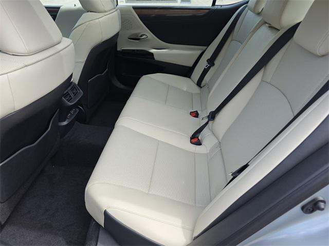 new 2025 Lexus ES 350 car, priced at $50,104