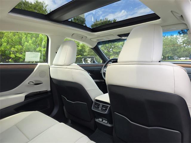 new 2025 Lexus ES 350 car, priced at $50,104