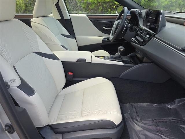 new 2025 Lexus ES 350 car, priced at $50,104