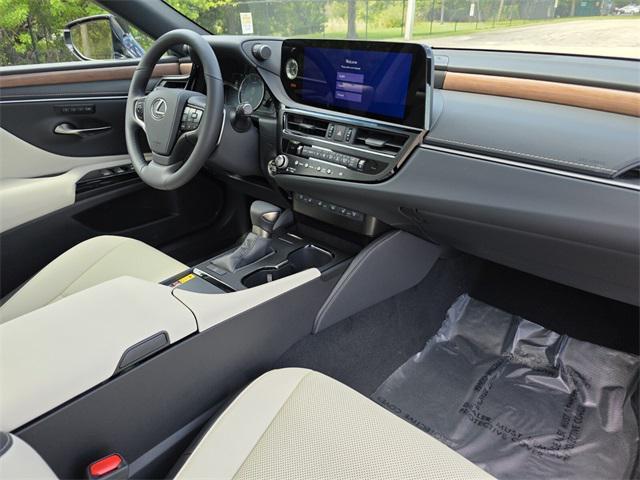 new 2025 Lexus ES 350 car, priced at $50,104