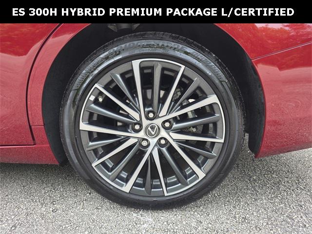 used 2025 Lexus ES 300h car, priced at $44,887