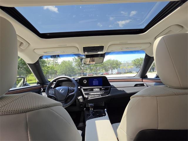 new 2025 Lexus ES 350 car, priced at $48,044