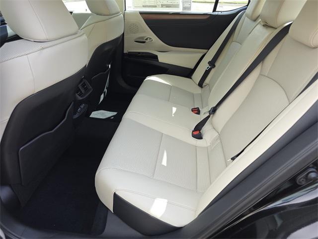 new 2025 Lexus ES 350 car, priced at $47,854