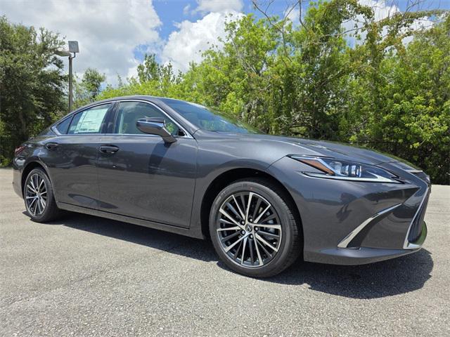 new 2025 Lexus ES 300h car, priced at $51,194
