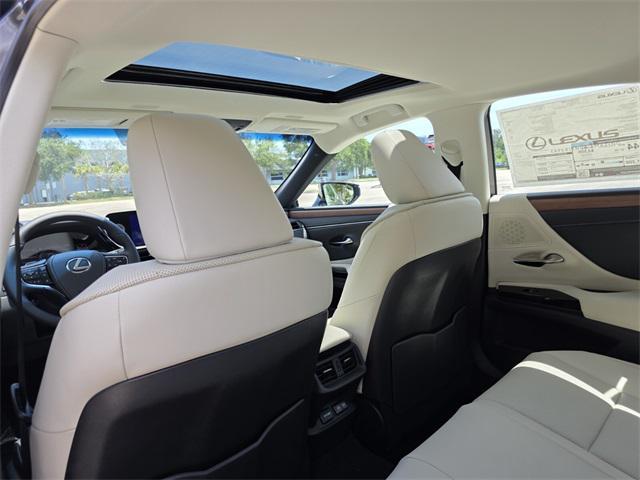 new 2025 Lexus ES 300h car, priced at $51,194