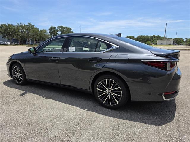 new 2025 Lexus ES 300h car, priced at $51,194