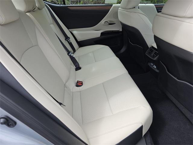 new 2025 Lexus ES 350 car, priced at $48,264