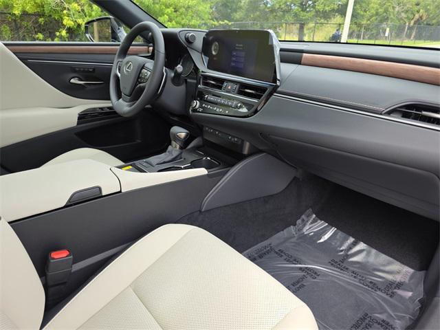 new 2025 Lexus ES 350 car, priced at $48,264
