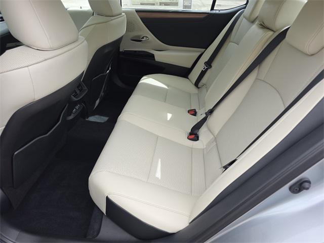 new 2025 Lexus ES 350 car, priced at $48,264