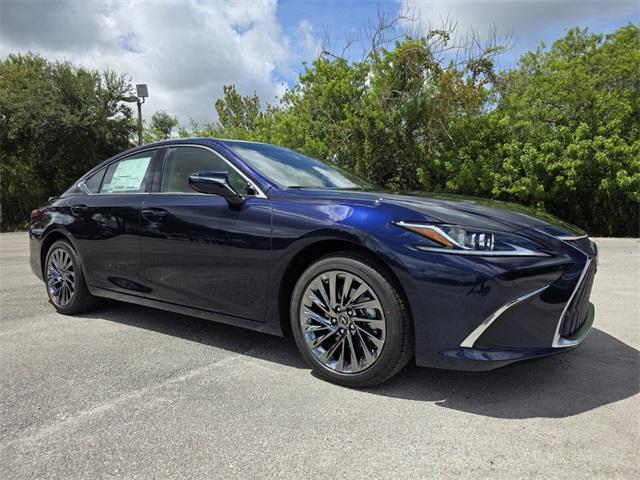 new 2025 Lexus ES 300h car, priced at $53,659