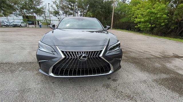 new 2025 Lexus ES 350 car, priced at $56,029