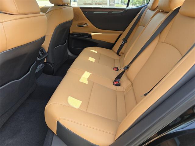 new 2025 Lexus ES 350 car, priced at $48,775