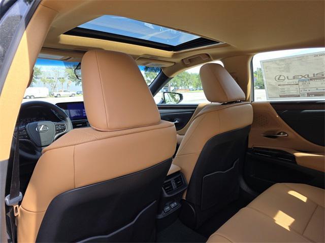new 2025 Lexus ES 350 car, priced at $48,775