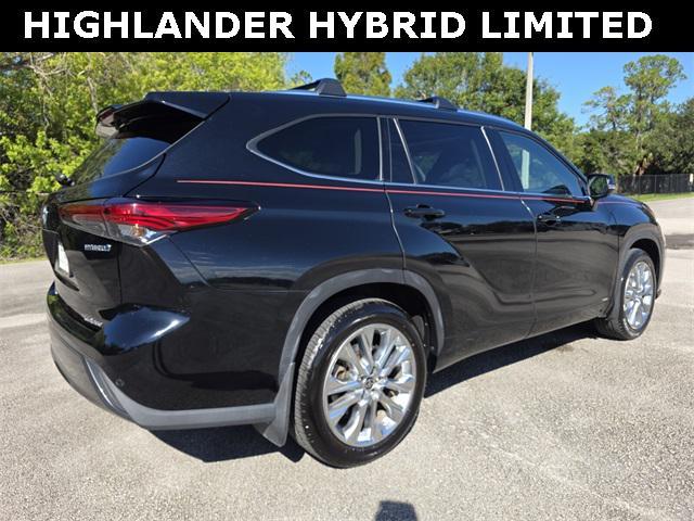 used 2022 Toyota Highlander car, priced at $39,626