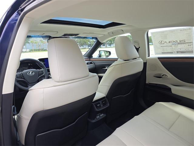 new 2025 Lexus ES 300h car, priced at $50,424