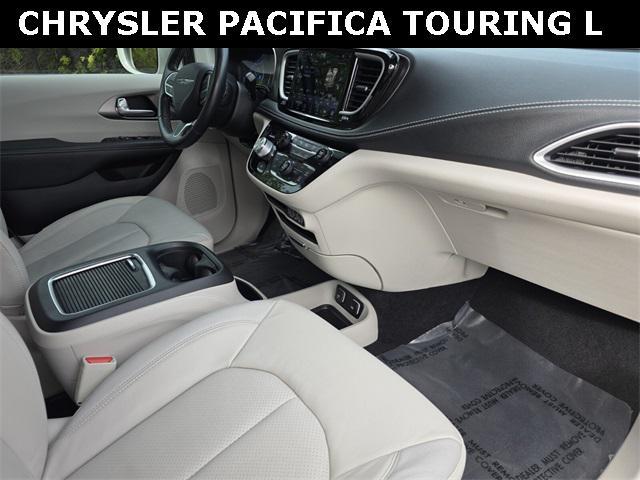 used 2021 Chrysler Pacifica car, priced at $27,987