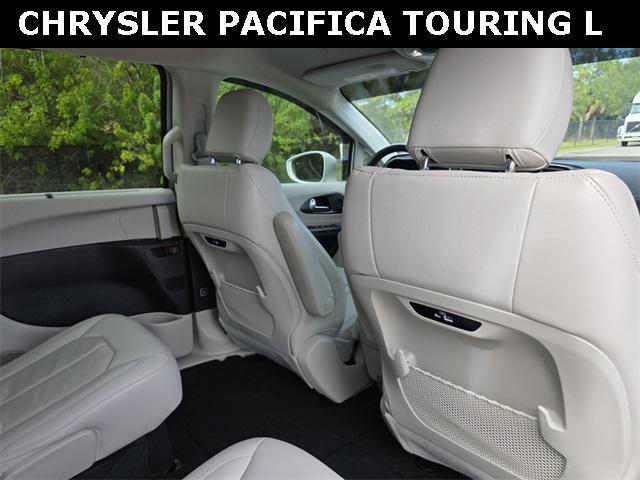 used 2021 Chrysler Pacifica car, priced at $27,987