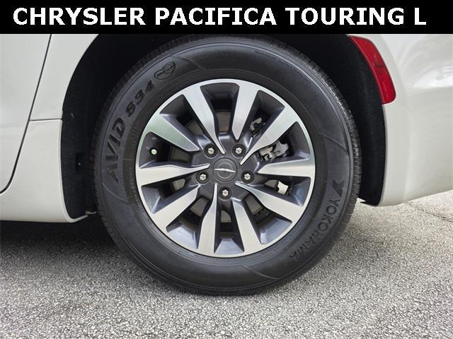 used 2021 Chrysler Pacifica car, priced at $27,987