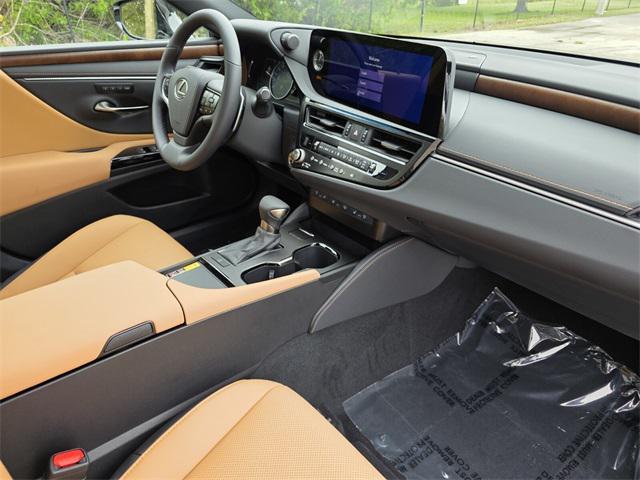 new 2025 Lexus ES 350 car, priced at $49,384
