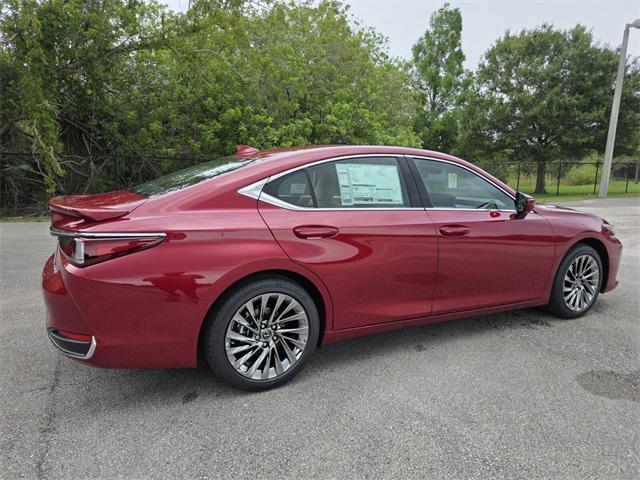 new 2025 Lexus ES 300h car, priced at $53,439