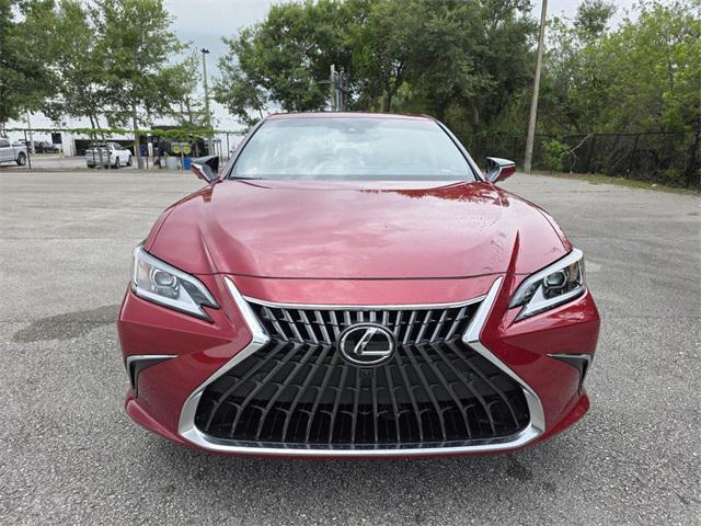 new 2025 Lexus ES 300h car, priced at $53,439