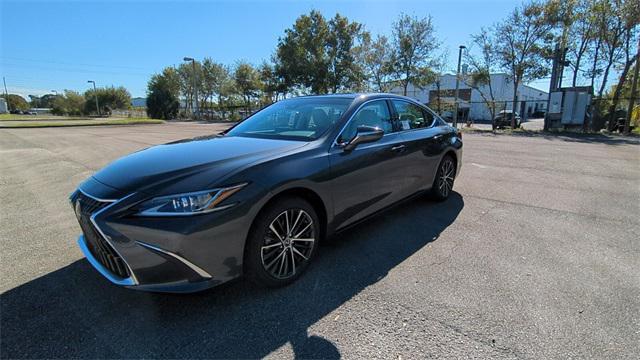 new 2025 Lexus ES 350 car, priced at $49,884