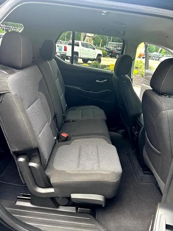 used 2021 Chevrolet Traverse car, priced at $23,995