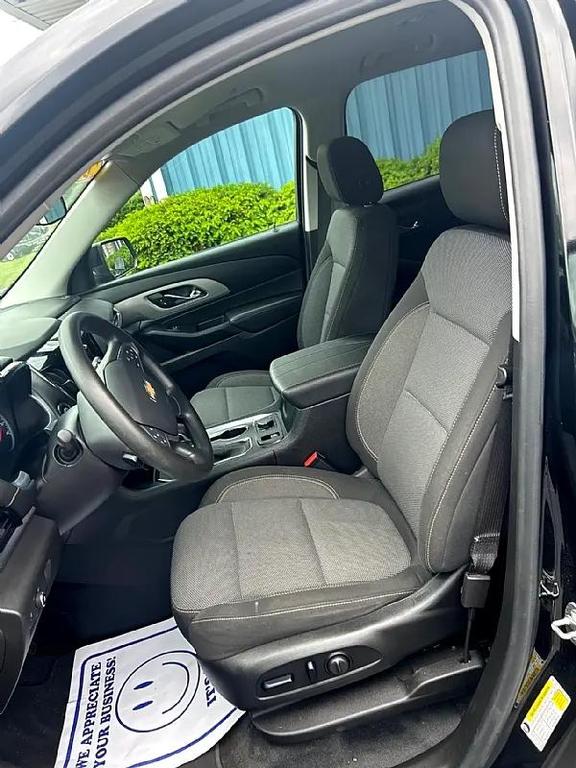 used 2021 Chevrolet Traverse car, priced at $23,995