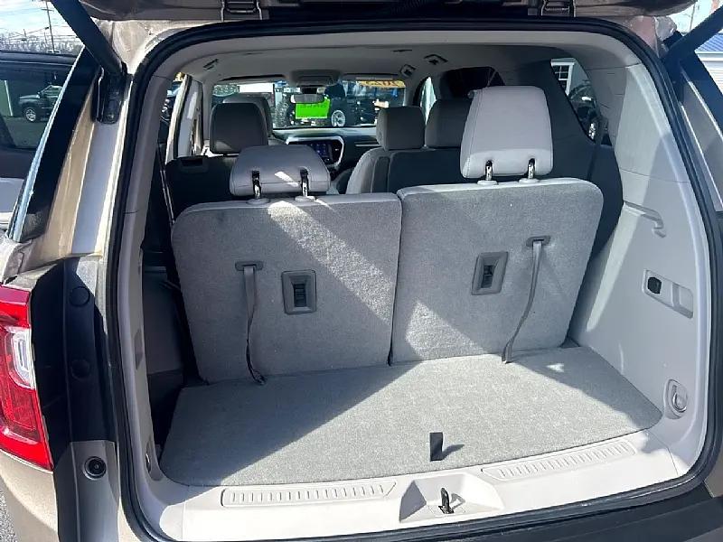 used 2023 GMC Acadia car, priced at $28,995