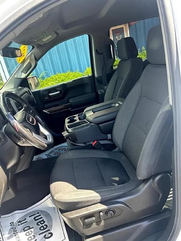 used 2022 GMC Sierra 1500 car, priced at $35,995