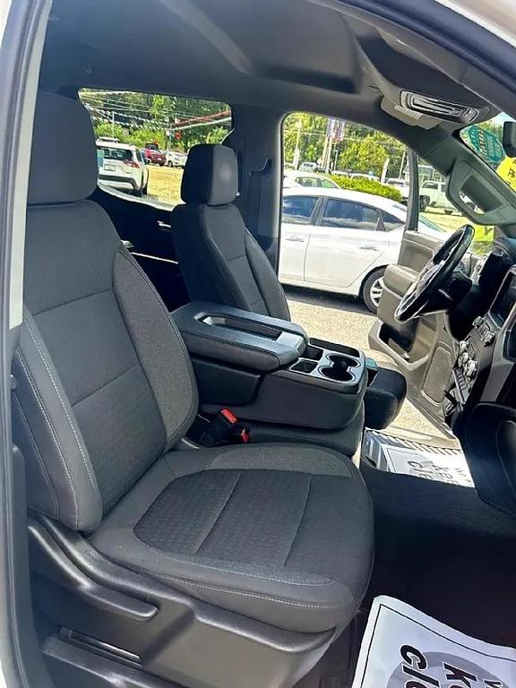 used 2022 GMC Sierra 1500 car, priced at $35,995