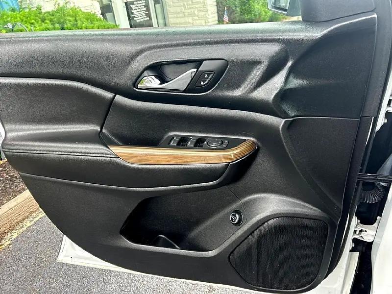 used 2017 GMC Acadia car, priced at $17,995