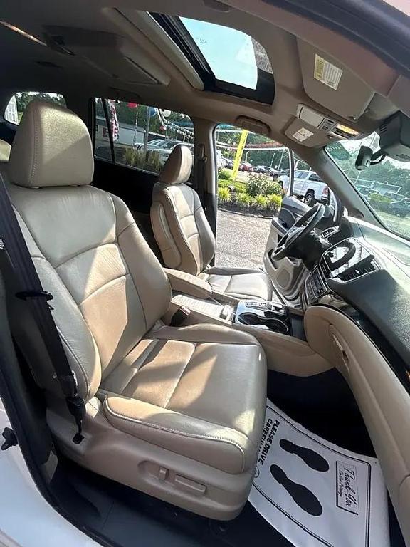 used 2020 Honda Pilot car, priced at $26,995