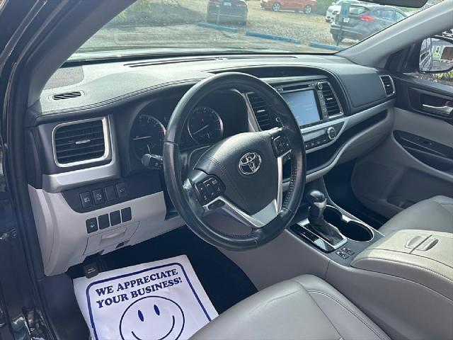 used 2019 Toyota Highlander car, priced at $26,995