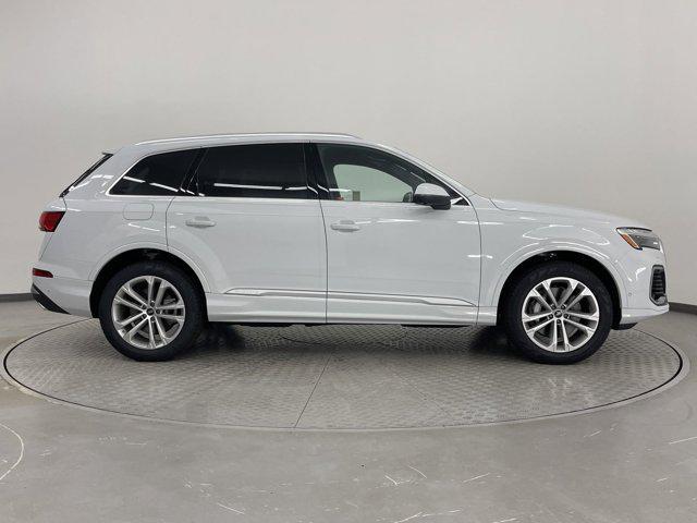 new 2025 Audi Q7 car, priced at $71,891