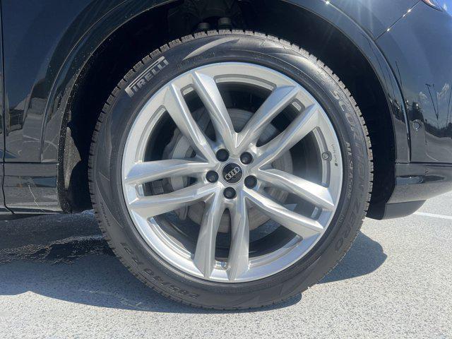 new 2025 Audi Q7 car, priced at $71,891
