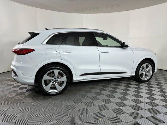 new 2025 Audi Q5 car, priced at $61,191