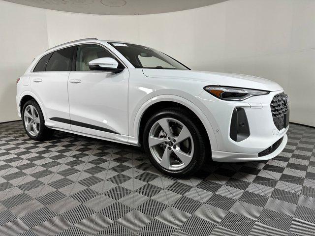 new 2025 Audi Q5 car, priced at $61,191