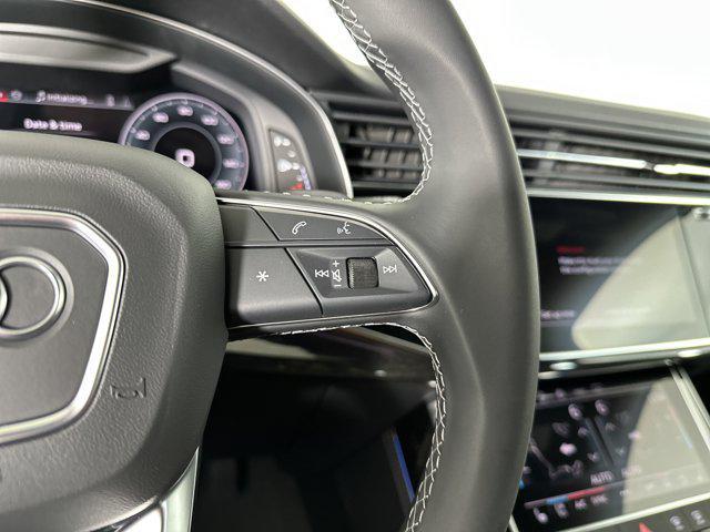 new 2025 Audi Q7 car, priced at $75,491