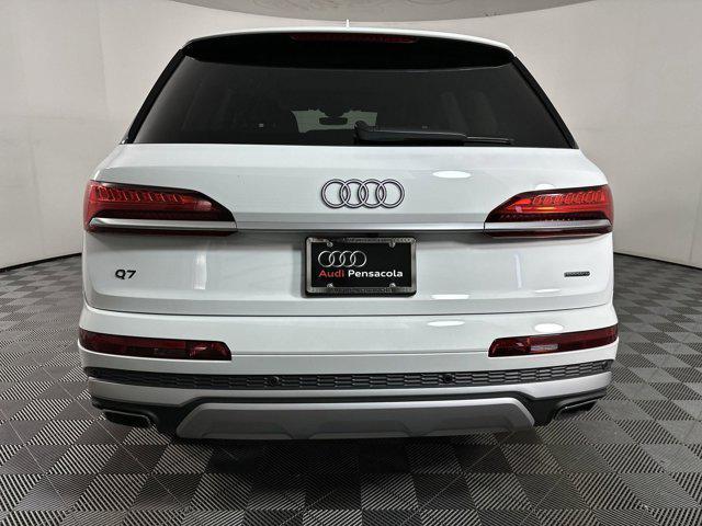 new 2025 Audi Q7 car, priced at $62,032