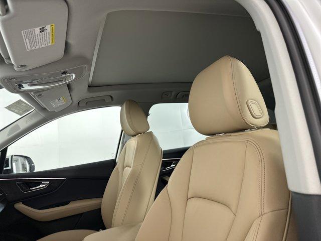 new 2025 Audi Q7 car, priced at $61,681