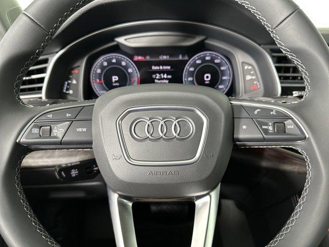 new 2025 Audi Q7 car, priced at $61,681