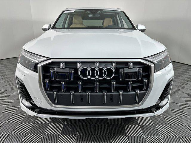 new 2025 Audi Q7 car, priced at $61,681