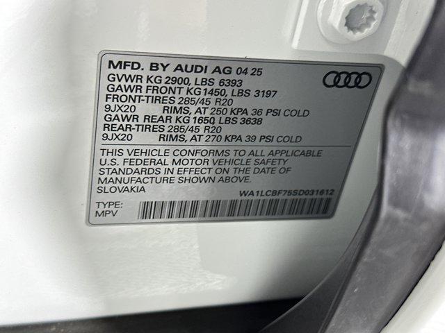 new 2025 Audi Q7 car, priced at $61,681