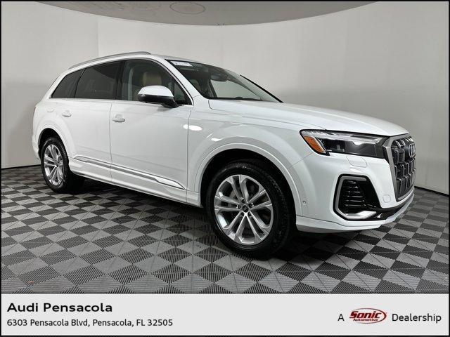 new 2025 Audi Q7 car, priced at $61,681