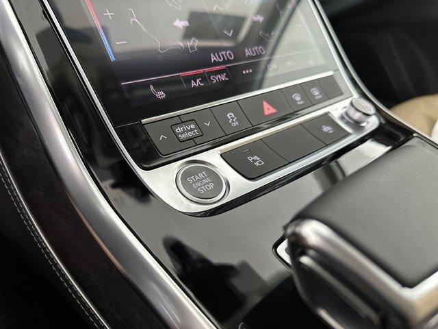 new 2025 Audi Q7 car, priced at $61,681