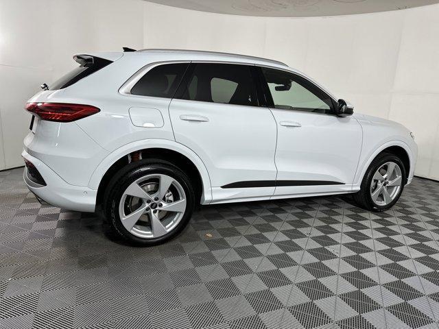 new 2025 Audi Q5 car, priced at $60,971