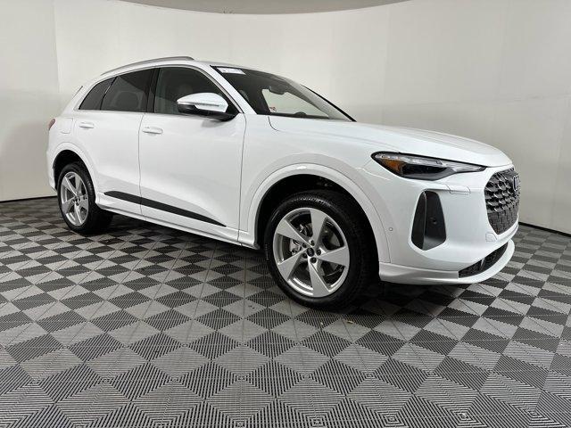new 2025 Audi Q5 car, priced at $60,971