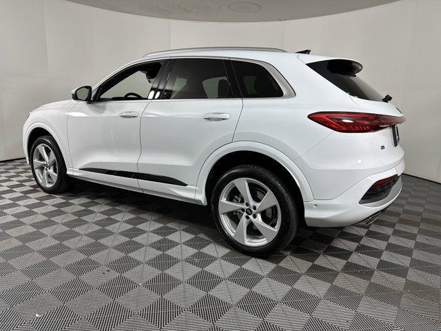 new 2025 Audi Q5 car, priced at $60,971
